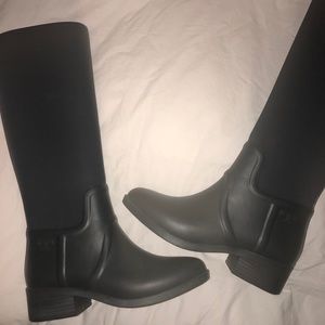 tory burch april waterproof rain boot